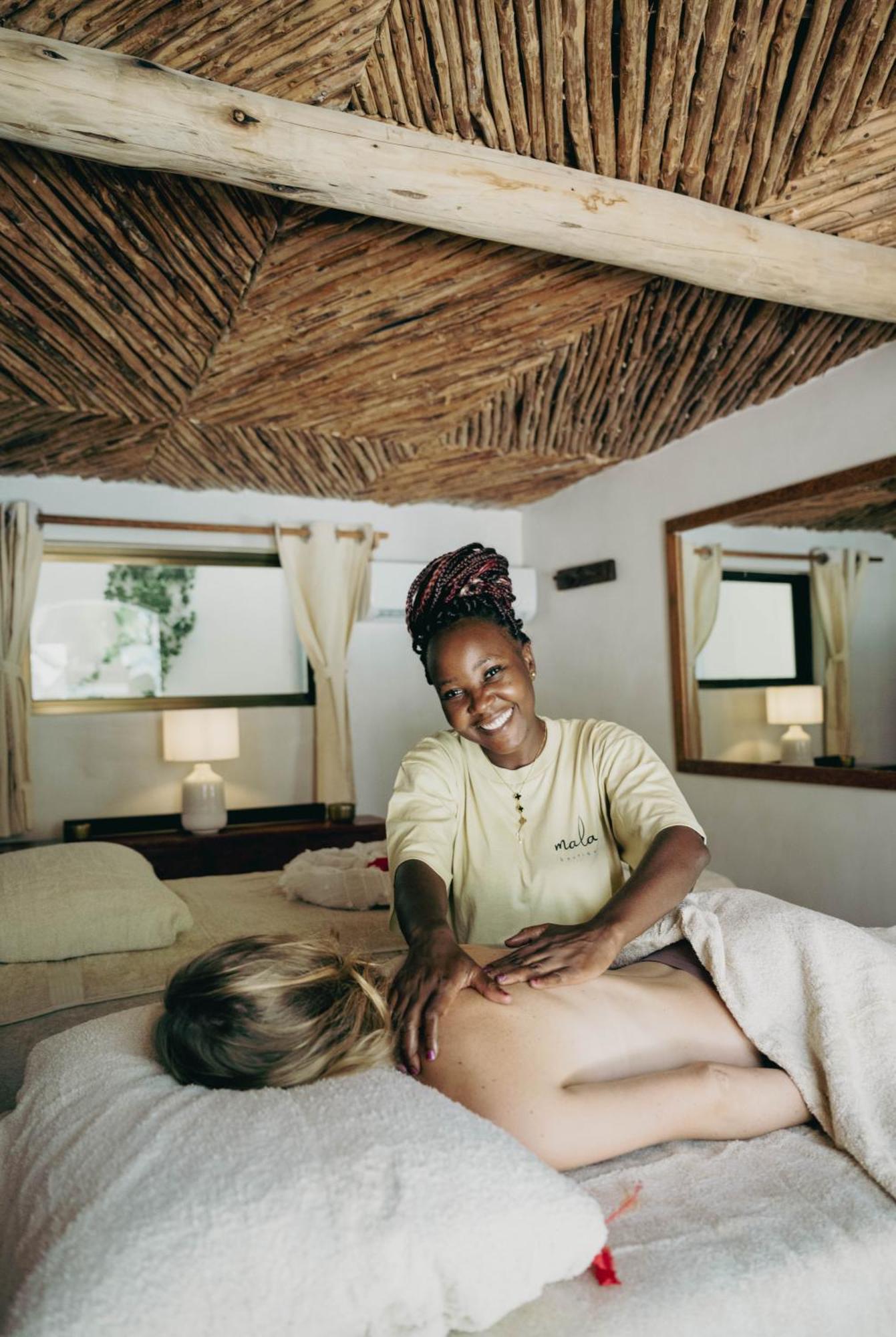 Mala Boutique Hotel Bwejuu Bagian luar foto